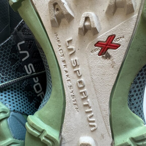LA SPORTIVA Bushido II GTX Womens Size 8.5 Carbon/Mist Mountain Running Ergonomi - Picture 6 of 11